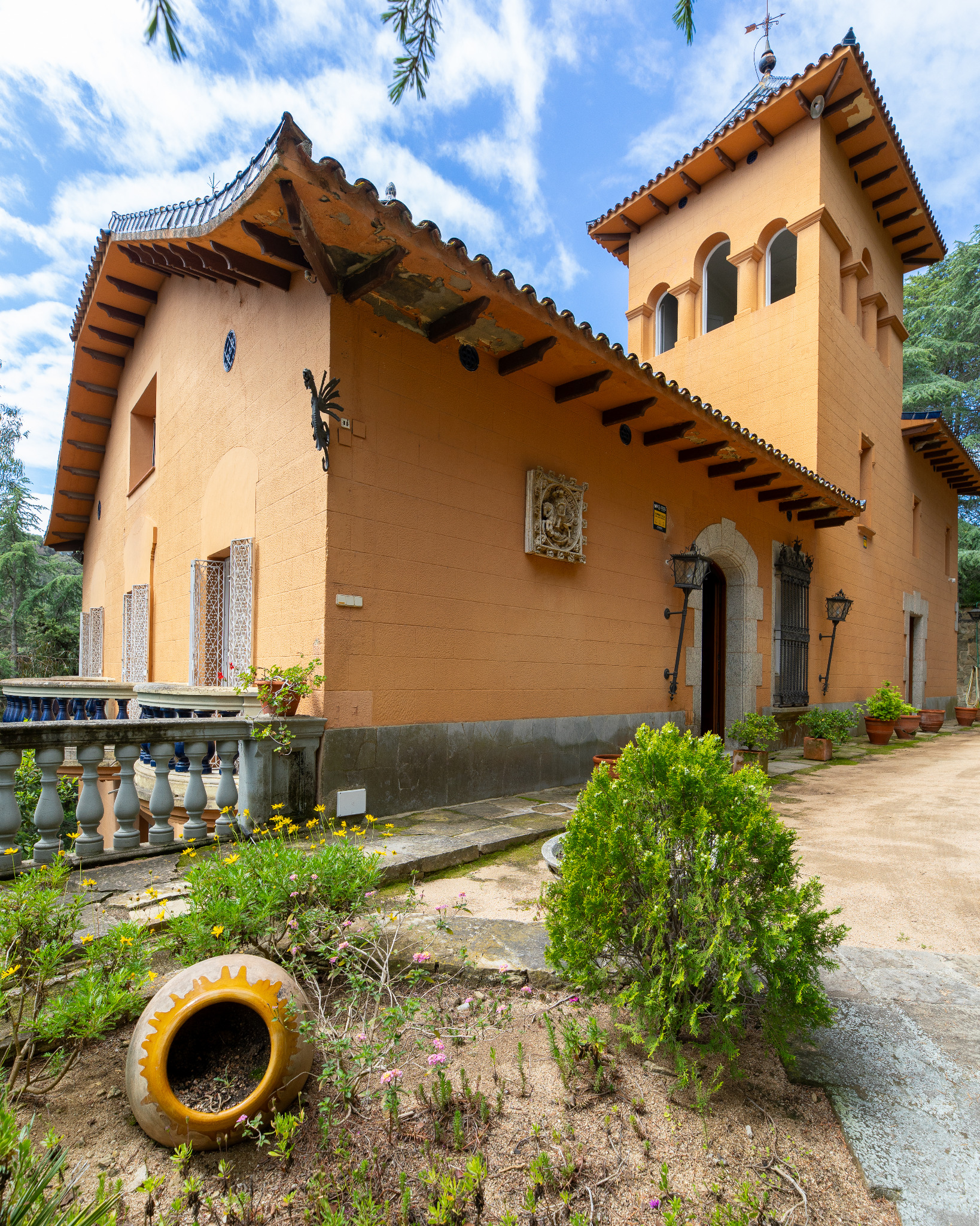 Saint George estate architecture